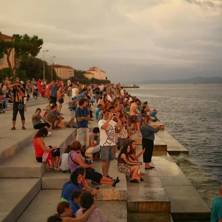 Πανσιόν La Musica Ζαντάρ